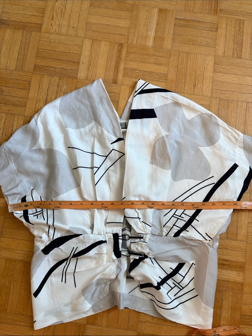 Crea Concept White & Black Abstract Print Kimono Top - Picture 3 of 15
